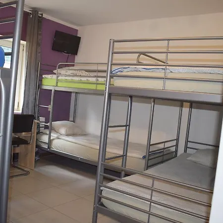 Bielany Bed Auberge de jeunesse *